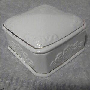 Vtg Paul Sebastian PS Limit. Edition 1996 white gold trim porcelain trinket dish